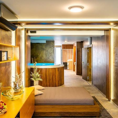 Hotel Akademie Chocerady ภายนอก รูปภาพ